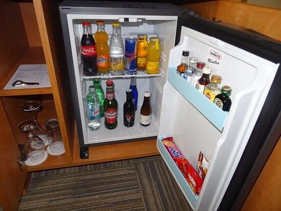 Tại sao sử dụng tủ lạnh mini trong khách sạn