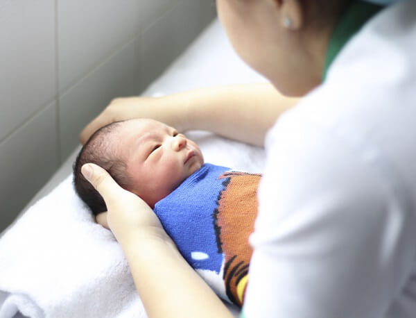 Dịch vụ tắm cho bé sơ sinh tại Thế giới Mẹ và Bé