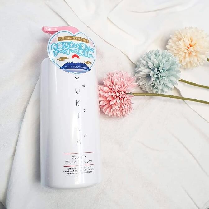 Đánh giá Sữa tắm trắng Nhật Bản Yukina White Body Wash