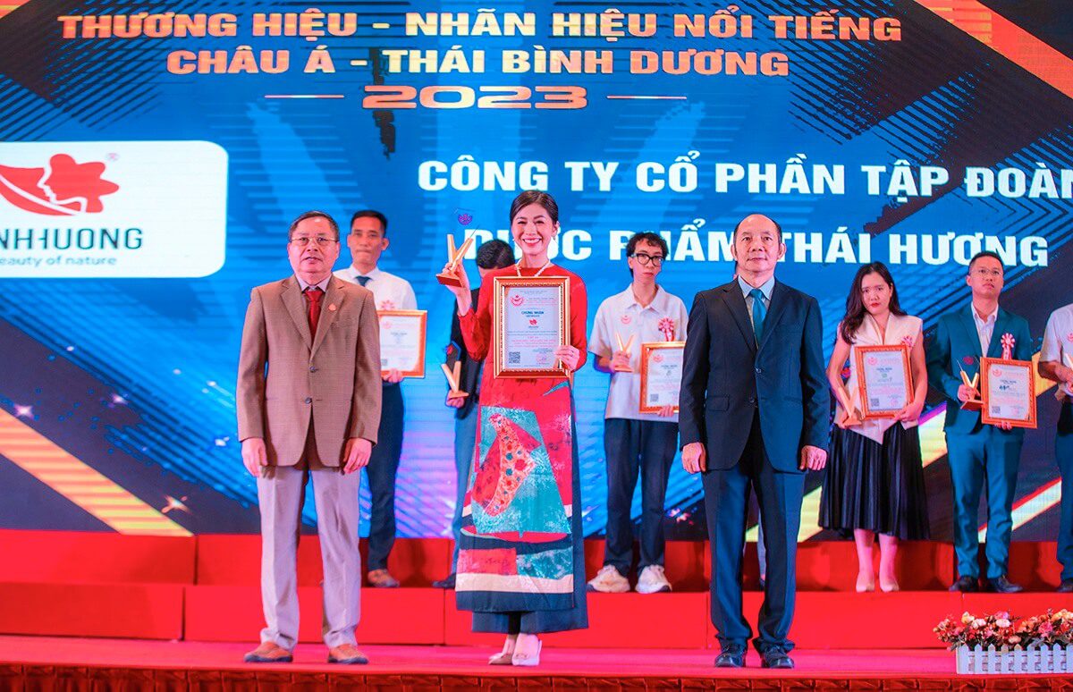 Dầu gội phủ bạc Linh Hương có tốt không hình 3