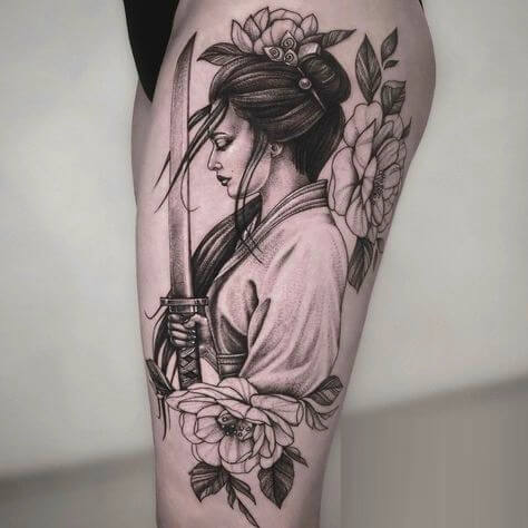 Hình xăm cô gái Nhật Geisha cầm kiếm hình 49