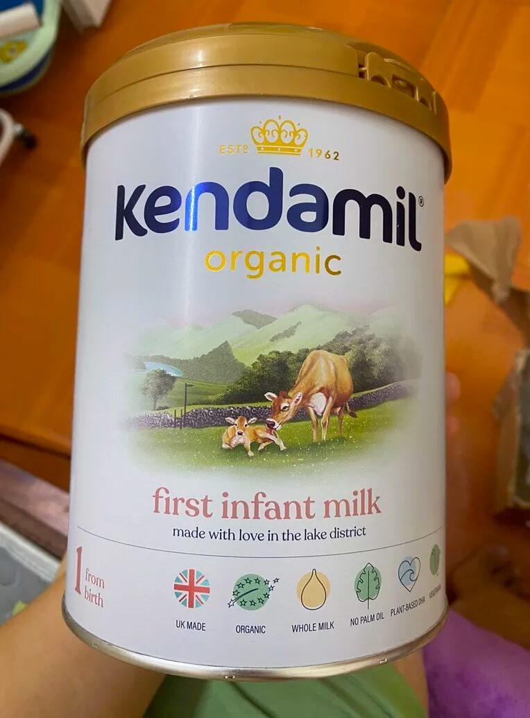 Review sữa Kendamil có tốt không có mấy loại ưu nhược điểm có tăng cân chiều cao so sánh với Aptamil cách pha hình 55