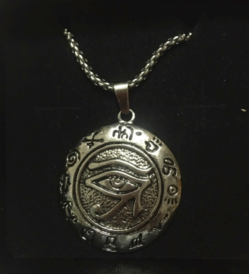 Sự thật về bùa hộ mệnh Horus Amulet có linh nghiệm không chính hãng mua ở đâu giá bao nhiêu có nên mua không có tốt không hình 11