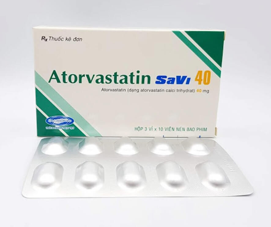 Atorvastatin Savi 40mg chỉ định cho người bị tăng cholesterol máu tiên phát (tuyp IIa và IIb), người bệnh tăng cholesterol máu gia đình đồng hợp tử, dự phòng tiên phát (cấp 1) biến cố mạch vành có hoạt chất chính là Atorvastatin hàm lượng 40mg/1 viên, đến từ Công ty cổ phần Dược phẩm SaVi (SAVIPHARM), được cấp phép với số đăng ký VD-24263-16 hình 9